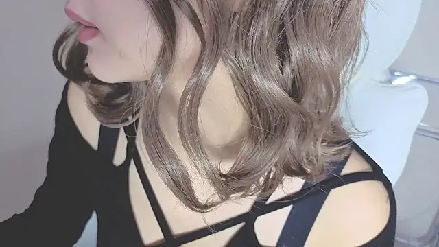 miho-ch online show from May 2026 12:33:02 PM