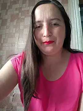 Snapshot of EvelinCutex chatting on May 2026 11:28:02 AM EvelinCutex online show from May 2026 11:28:02 AM