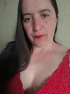 Snapshot of EvelinCutex chatting on May 2026 12:02:02 PM EvelinCutex online show from May 2026 12:02:02 PM