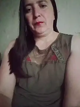 Snapshot of EvelinCutex chatting on June 2026 06:29:01 AM EvelinCutex online show from June 2026 06:29:01 AM
