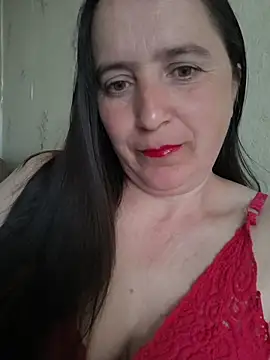 Snapshot of EvelinCutex chatting on May 2026 06:06:01 AM EvelinCutex online show from May 2026 06:06:01 AM