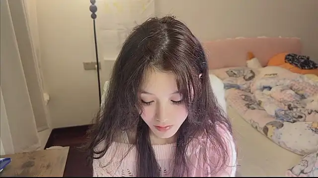 Snapshot of FuFu-puff chatting on November 2025 05:46:02 PM FuFu-puff online show from November 2025 05:46:02 PM