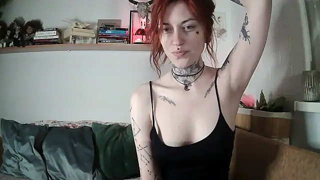 Zelesuida online show from November 2025 08:46:01 PM