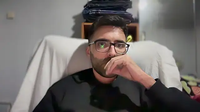 Snapshot of Alicante34 chatting on November 2025 05:44:01 AM Alicante34 online show from November 2025 05:44:01 AM