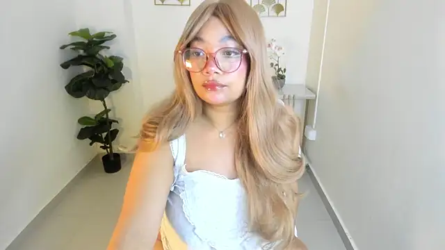 Mathilde lina online show from November 2025 01:54:01 AM