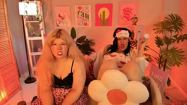 Snapshot of LilithNelson chatting on October 2025 04:24:02 AM LilithNelson online show from October 2025 04:24:02 AM