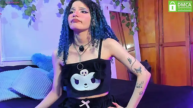 Bluedarkelf888 online show from April 2026 11:43:02 PM