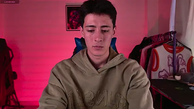 Jeremias miller online show from December 2025 08:34:02 PM