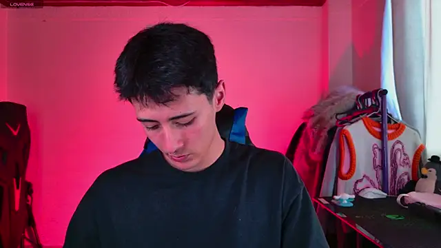 Jeremias miller online show from December 2025 10:12:01 PM