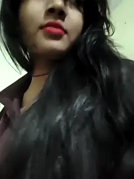 RAYI Queen 2 online show from November 2025 12:09:02 PM