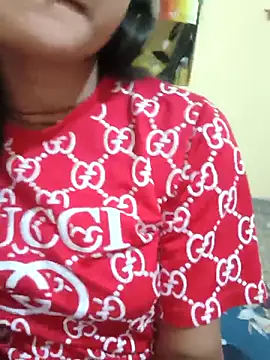 RAYI Queen 2 online show from December 2025 03:22:02 PM