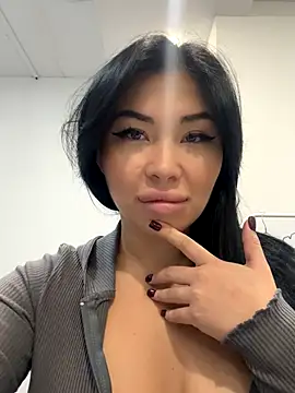 Mia stepMOM online show from October 2025 06:14:02 AM