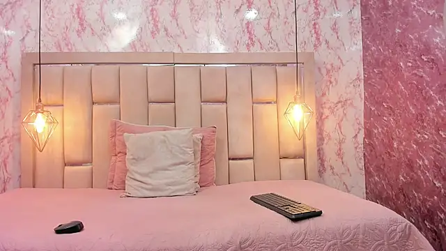 WILD FIREE  online show from December 2025 08:03:01 PM