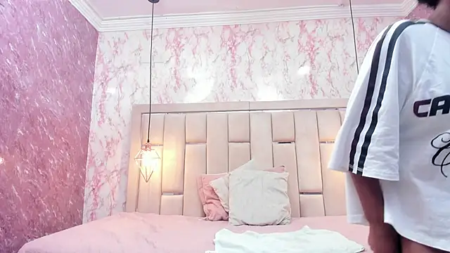 WILD FIREE  online show from December 2025 08:21:01 PM