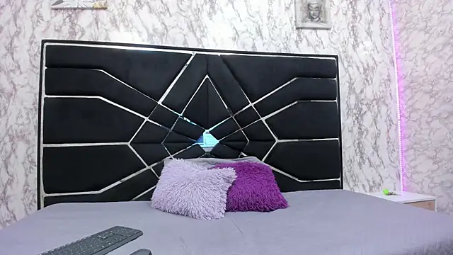 WILD FIREE  online show from November 2025 08:35:01 PM