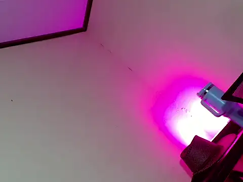 hugecockbabe online show from June 2026 06:53:01 PM