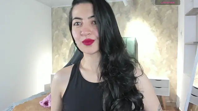 Saya Amaretto1 online show from November 2025 07:06:01 PM