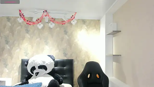 Saya Amaretto1 online show from October 2025 07:11:02 PM