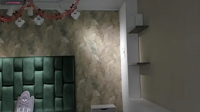 Saya Amaretto1 online show from October 2025 06:51:01 PM