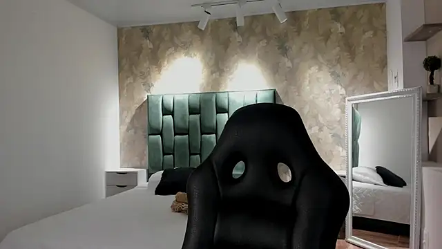 Saya Amaretto1 online show from February 2026 08:20:02 PM