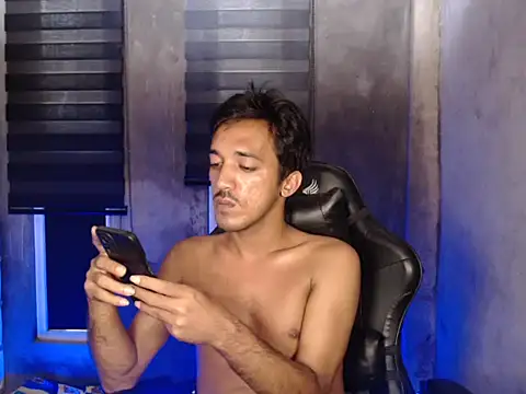 RowyCam online show from November 2025 02:15:02 AM