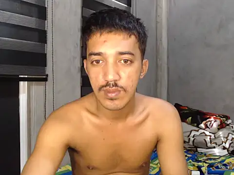 Snapshot of RowyCam chatting on September 2025 06:26:02 AM RowyCam online show from September 2025 06:26:02 AM