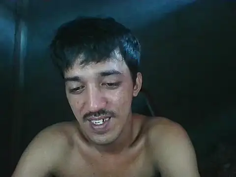 Snapshot of RowyCam chatting on October 2025 12:07:01 AM RowyCam online show from October 2025 12:07:01 AM