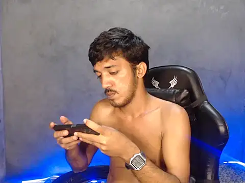 RowyCam online show from November 2025 04:07:02 PM