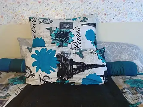 Snapshot of AfricanDoll15 chatting on October 2025 08:09:01 PM AfricanDoll15 online show from October 2025 08:09:01 PM