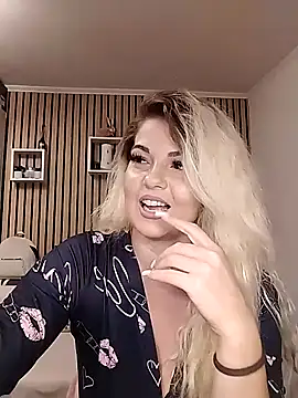 Mayaaaaaa  online show from November 2025 09:25:01 PM