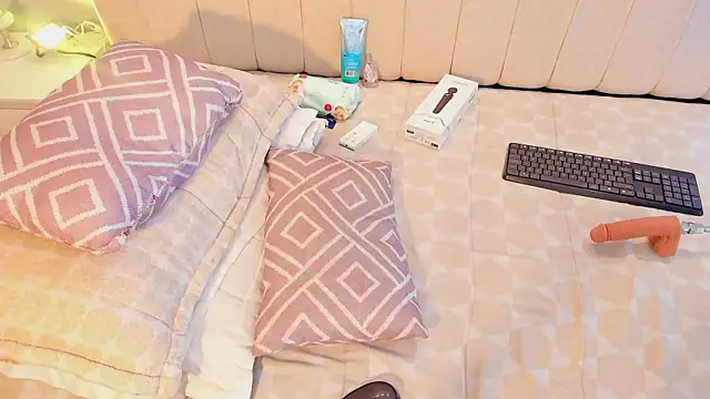 manyaa  online show from September 2025 07:31:01 PM