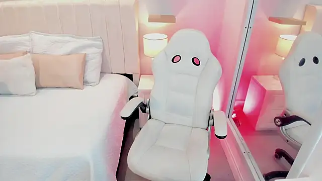 manyaa  online show from December 2025 07:23:02 PM