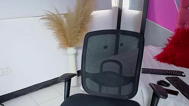 invincible200 online show from September 2025 02:01:02 PM