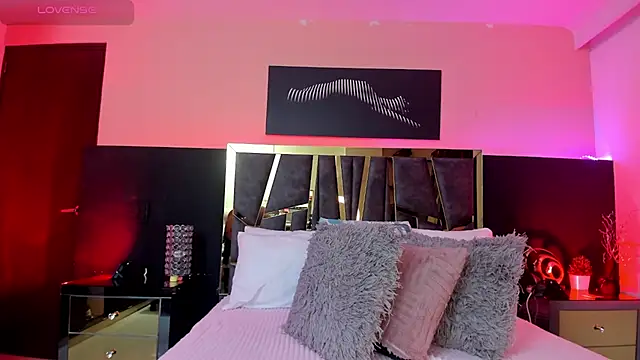 ScarletTorres online show from November 2025 06:47:02 PM