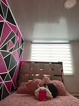 Melissa coll online show from April 2026 01:45:01 PM