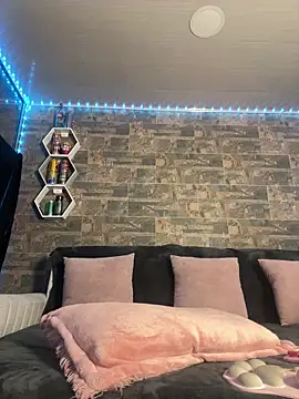 Melissa coll online show from February 2026 04:33:02 AM