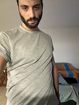 Simon-xx online show from July 2026 01:06:01 AM
