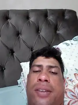 paulinhogostosinho online show from November 2025 10:35:01 PM