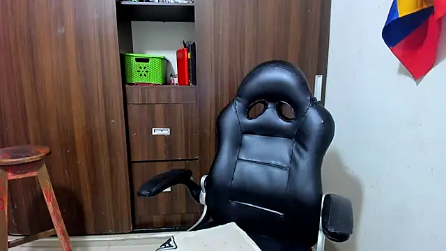 miss bigcockts online show from April 2026 12:53:01 PM