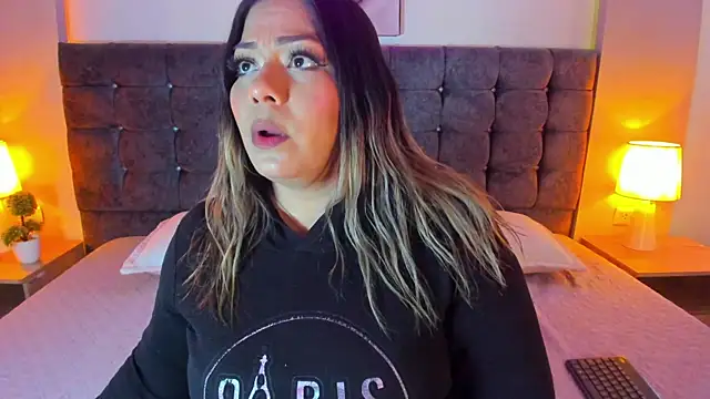 Snapshot of isabella_horney_ chatting on January 2026 08:15:01 PM isabella horney online show from January 2026 08:15:01 PM