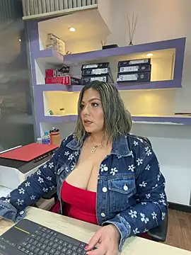 isabella horney  online show from May 2026 12:34:01 PM