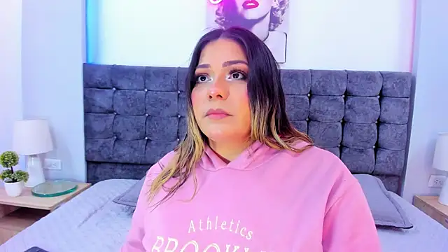 Snapshot of isabella_horney_ chatting on December 2025 07:36:05 PM isabella horney online show from December 2025 07:36:05 PM