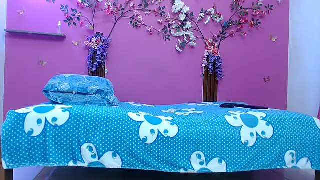 skinnybarbie022 online show from June 2026 12:49:02 AM