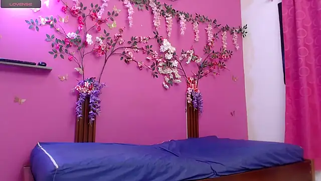 skinnybarbie022 online show from June 2026 12:27:02 AM