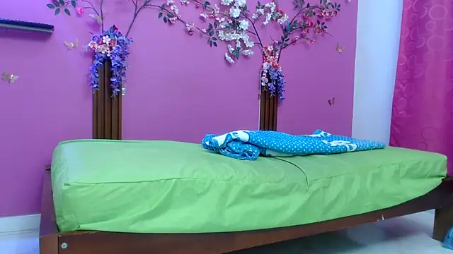 skinnybarbie022 online show from May 2026 12:14:02 AM