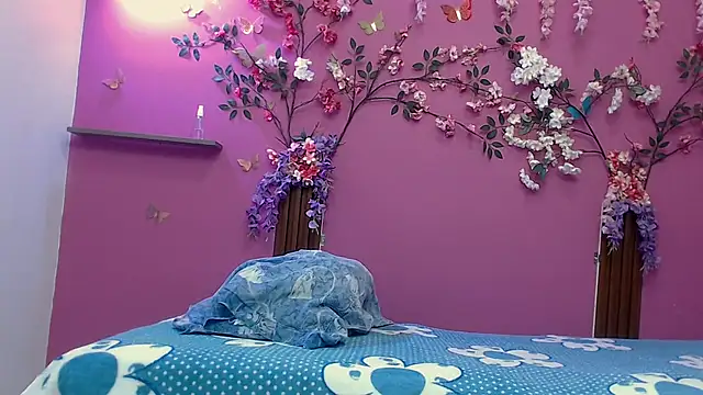 Snapshot of skinnybarbie022 chatting on September 2025 01:33:01 AM skinnybarbie022 online show from September 2025 01:33:01 AM