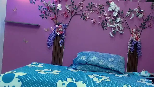 skinnybarbie022 online show from November 2025 12:32:02 AM