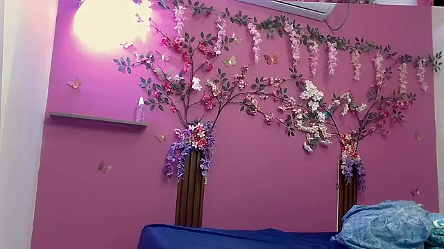 Snapshot of skinnybarbie022 chatting on September 2025 12:39:02 AM skinnybarbie022 online show from September 2025 12:39:02 AM