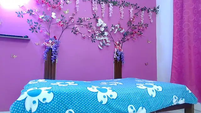 skinnybarbie022 online show from April 2026 12:28:01 AM