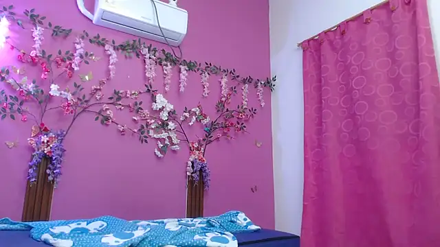 Snapshot of skinnybarbie022 chatting on February 2026 12:55:02 AM skinnybarbie022 online show from February 2026 12:55:02 AM